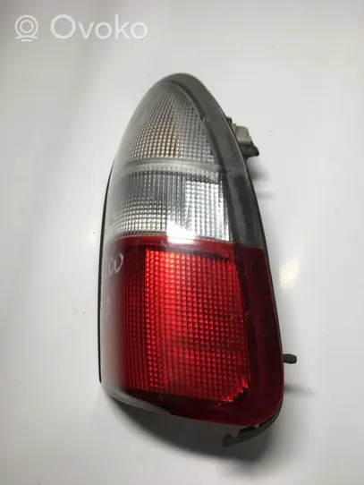 Mitsubishi L200 Luci posteriori 0431646R