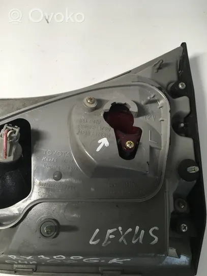 Lexus RX 300 Lampy tylnej klapy bagażnika 4841