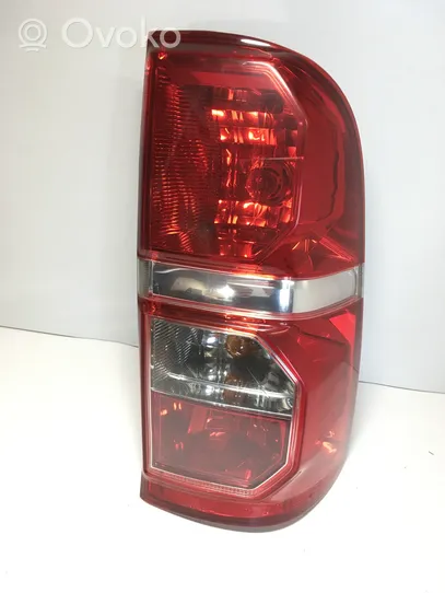 Toyota Hilux (AN10, AN20, AN30) Lampa tylna 0K245642