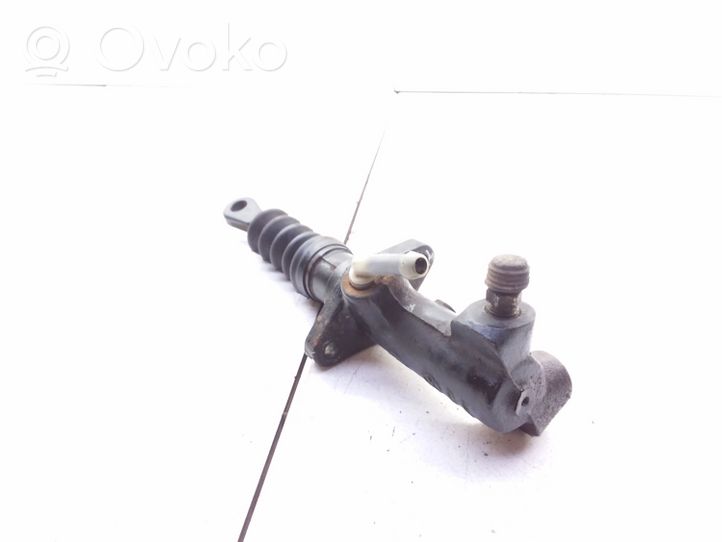 Volkswagen PASSAT B3 Clutch master cylinder 