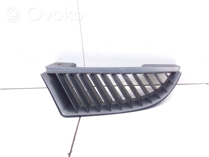 Mitsubishi Colt Grille de calandre avant MN127773