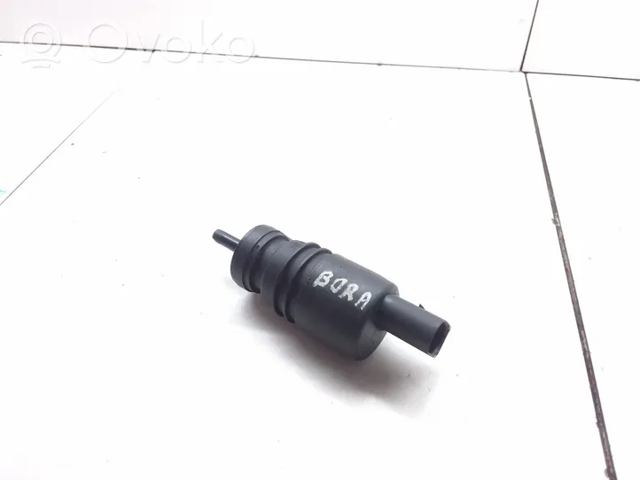 Volkswagen Bora Windscreen/windshield washer pump 