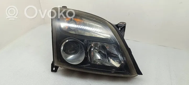 Opel Vectra C Lampa przednia 15588800