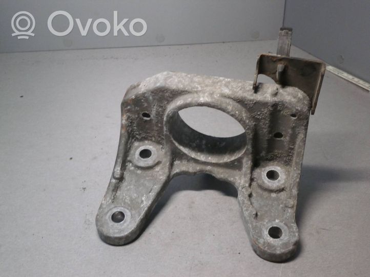 Opel Vivaro Gearbox mounting bracket 8200219372A