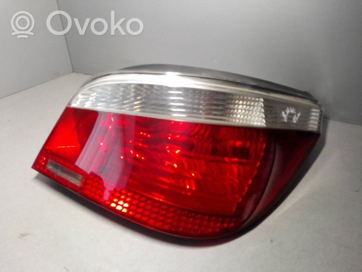 BMW 5 E60 E61 Lampa tylna 6910768