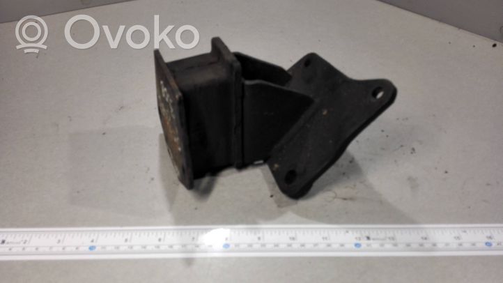 Mitsubishi Pajero Wspornik / Mocowanie silnika MB007023