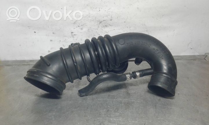 Volkswagen PASSAT B5 Tube d'admission d'air 058133356A