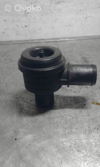 Volkswagen PASSAT B5 Valve 034145710A