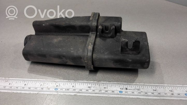 Mercedes-Benz E W210 Risuonatore di aspirazione A1121400087