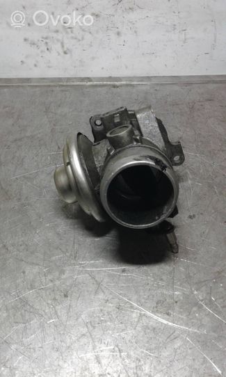 Volkswagen Golf IV Zawór EGR 038129637