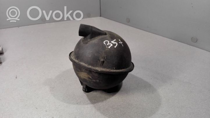 Volkswagen Bora Podciśnieniowy zbiornik powietrza 054129808