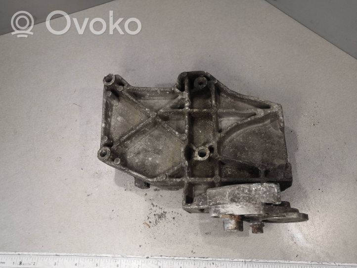 Audi A4 S4 B6 8E 8H Support, suspension du moteur 058260885C