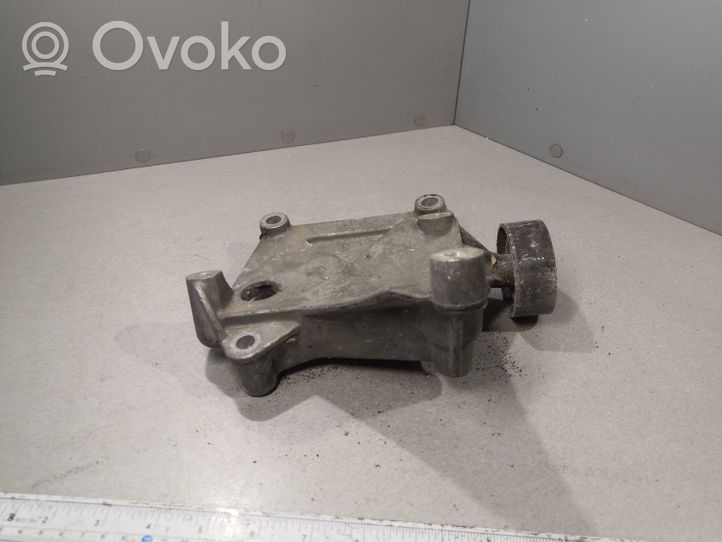 Volkswagen PASSAT B5.5 Staffa di montaggio del compressore dell’A/C 071260885