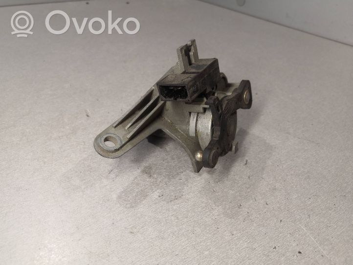 Audi A4 S4 B5 8D Takaluukun ulkopuolinen lukko 8D9827573A