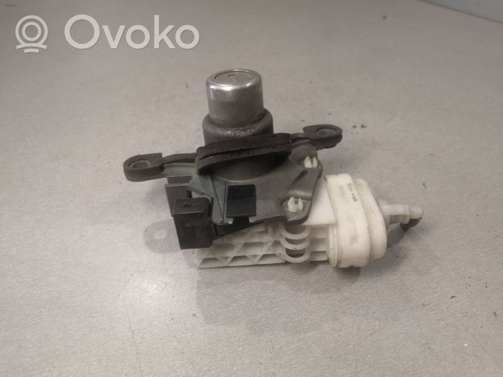 Audi A4 S4 B5 8D Zamek tylnej klapy bagażnika 8D0862055