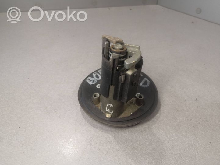 Volkswagen Bora Takaluukun ulkopuolinen lukko 1J5827469