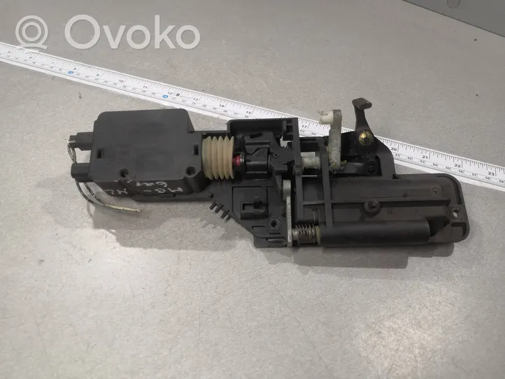 Mercedes-Benz ML W163 Griff Taster Öffner Heckklappe Kofferraumdeckel 1637400293