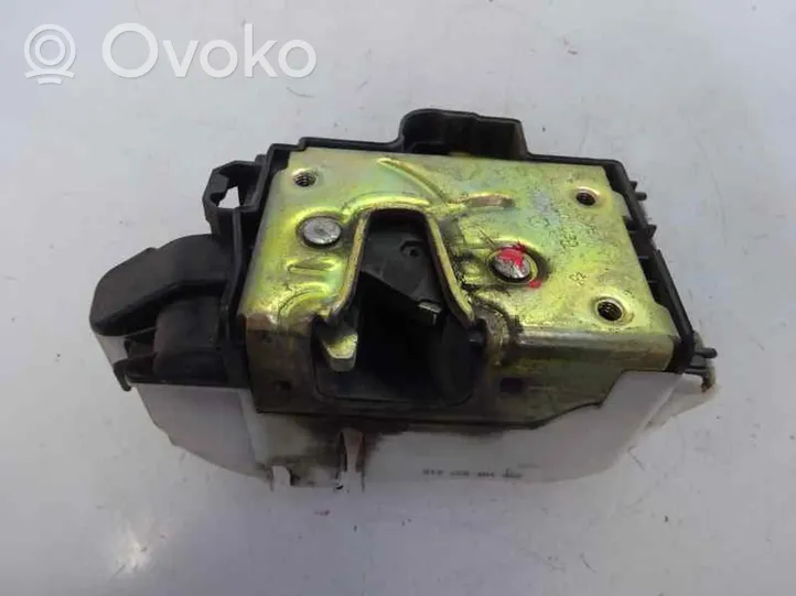 Volkswagen Golf III Front door lock 