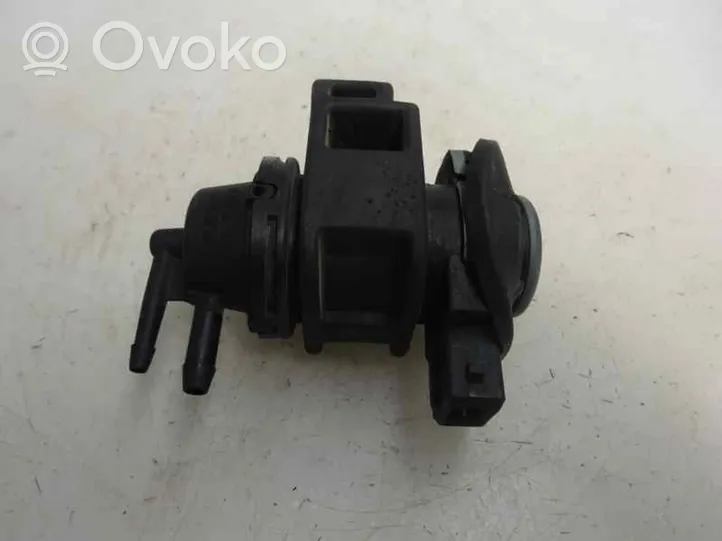 Renault Clio II Vacuum valve 