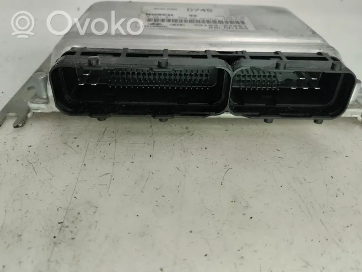 KIA Cerato Variklio valdymo blokas 39103-27061