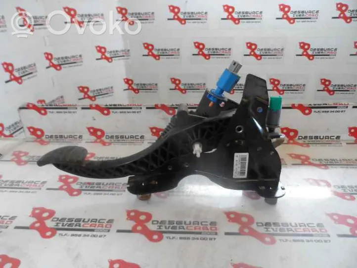 Renault Megane III Clutch pedal 