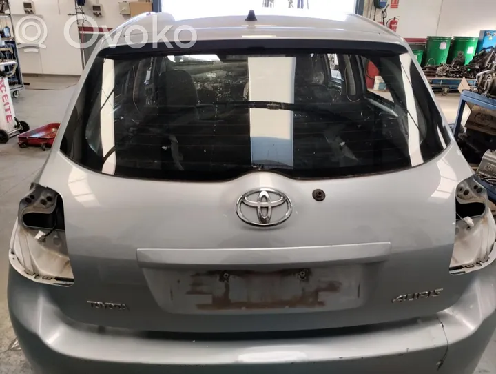 Toyota Auris E180 Puerta del maletero/compartimento de carga 