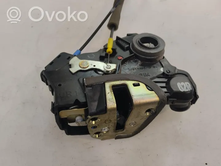 Toyota Corolla Verso AR10 Front door lock 