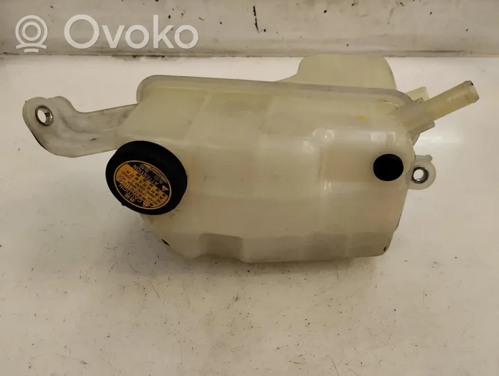 Toyota Verso Vase d'expansion / réservoir de liquide de refroidissement 
