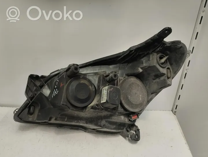 Opel Astra H Lampa przednia 13239289RH