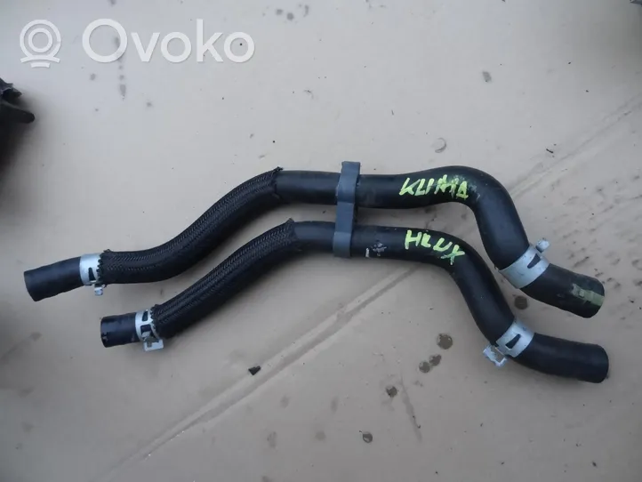 Toyota Hilux VIII Moottorin vesijäähdytyksen putki/letku 