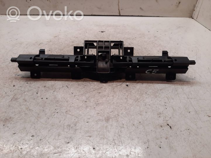 Citroen C5 Takaluukun koristelista 9632607977