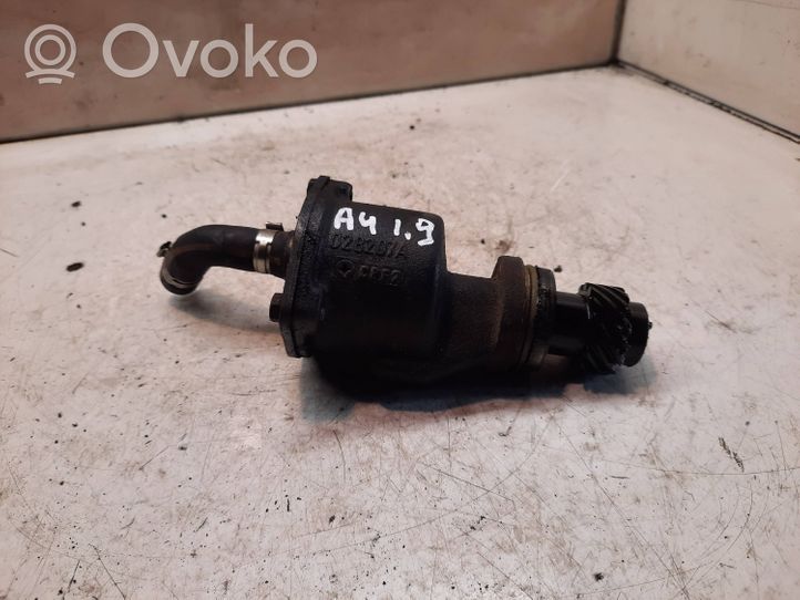 Audi A4 S4 B5 8D Alipainepumppu 028207A