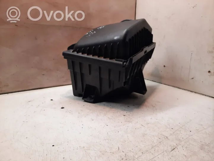 Volvo V70 Boîtier de filtre à air 8683290