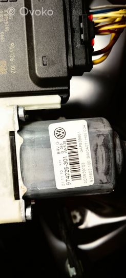 Volkswagen PASSAT B7 Elektryczny podnośnik szyby drzwi tylnych 3AA839755