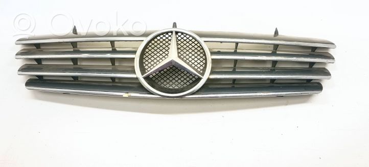 Mercedes-Benz CL C215 Etusäleikkö A2158800183