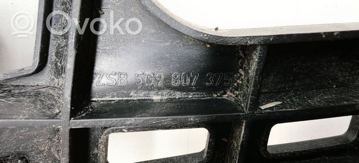 Volkswagen Golf VII Takapuskurin kulmaosan verhoilu 5G7807375