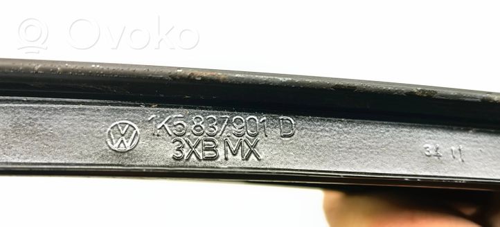 Volkswagen Golf VI Rivestimento modanatura del vetro della portiera anteriore 1K5837901D