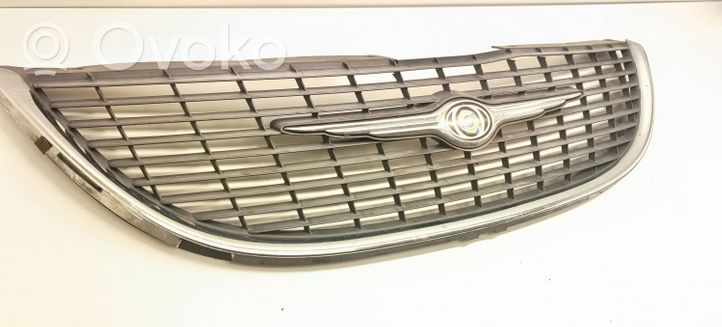 Chrysler Voyager Atrapa chłodnicy / Grill 4857522AA