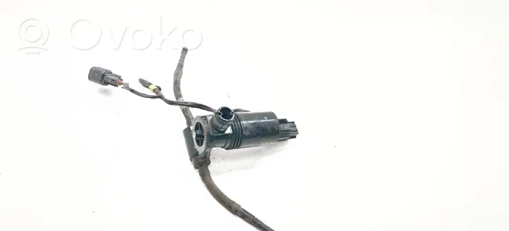 Volvo V70 Windscreen/windshield washer pump 1007149