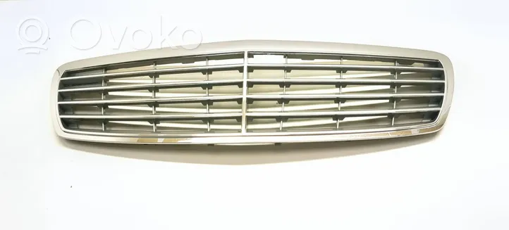 Mercedes-Benz E W211 Atrapa chłodnicy / Grill A2118800383