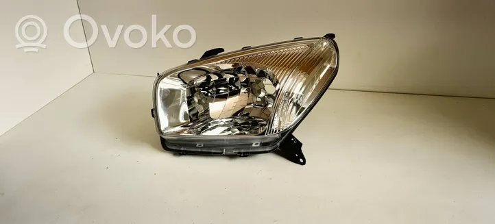 Toyota RAV 4 (XA10) Lampa przednia 8117042180