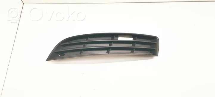 Volkswagen PASSAT B6 Grille inférieure de pare-chocs avant 3C0854665