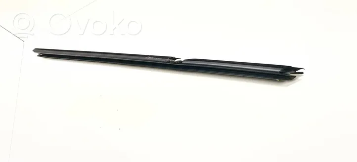 BMW 5 F10 F11 Rubber seal rear door 7182289