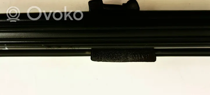 BMW 5 F10 F11 Rubber seal rear door 7182289