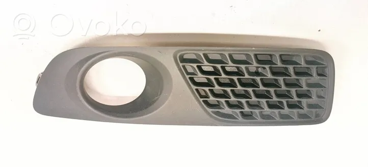 Volvo V70 Grille antibrouillard avant 30678640