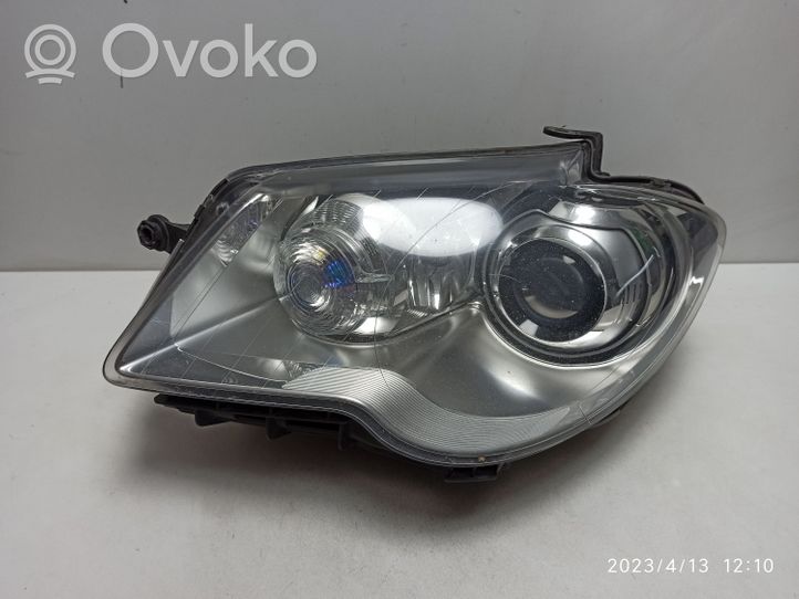 Volkswagen Touran I Lampa przednia 