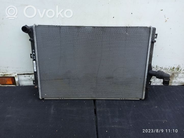 Volkswagen PASSAT B7 Radiateur de refroidissement 