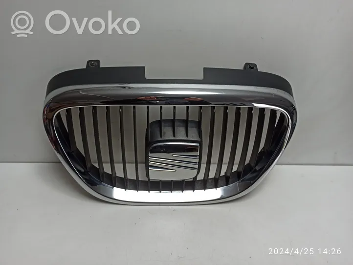 Seat Altea XL Grille calandre supérieure de pare-chocs avant 