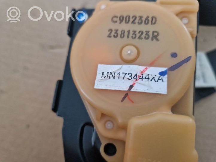 Mitsubishi L200 Pas bezpieczeństwa fotela przedniego MN173444