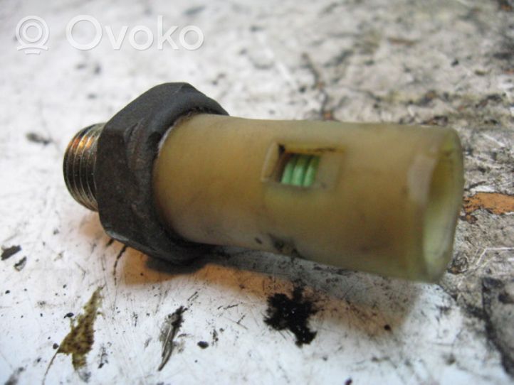 Volvo S40, V40 Oil pressure sensor P0100